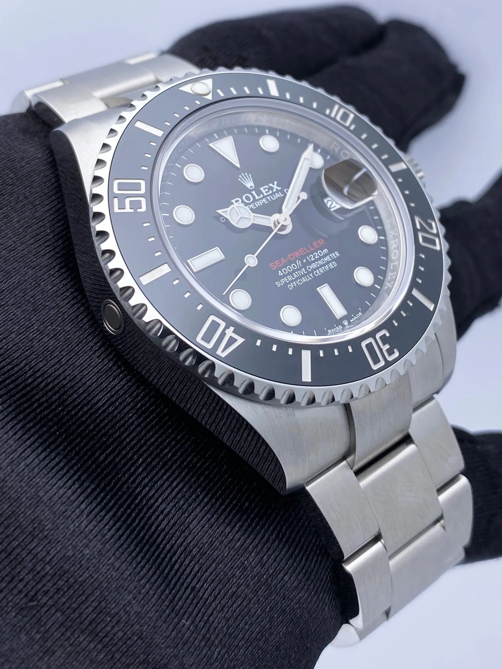 Rolex Red Sea-Dweller 126600 Mens Watch Box Papers