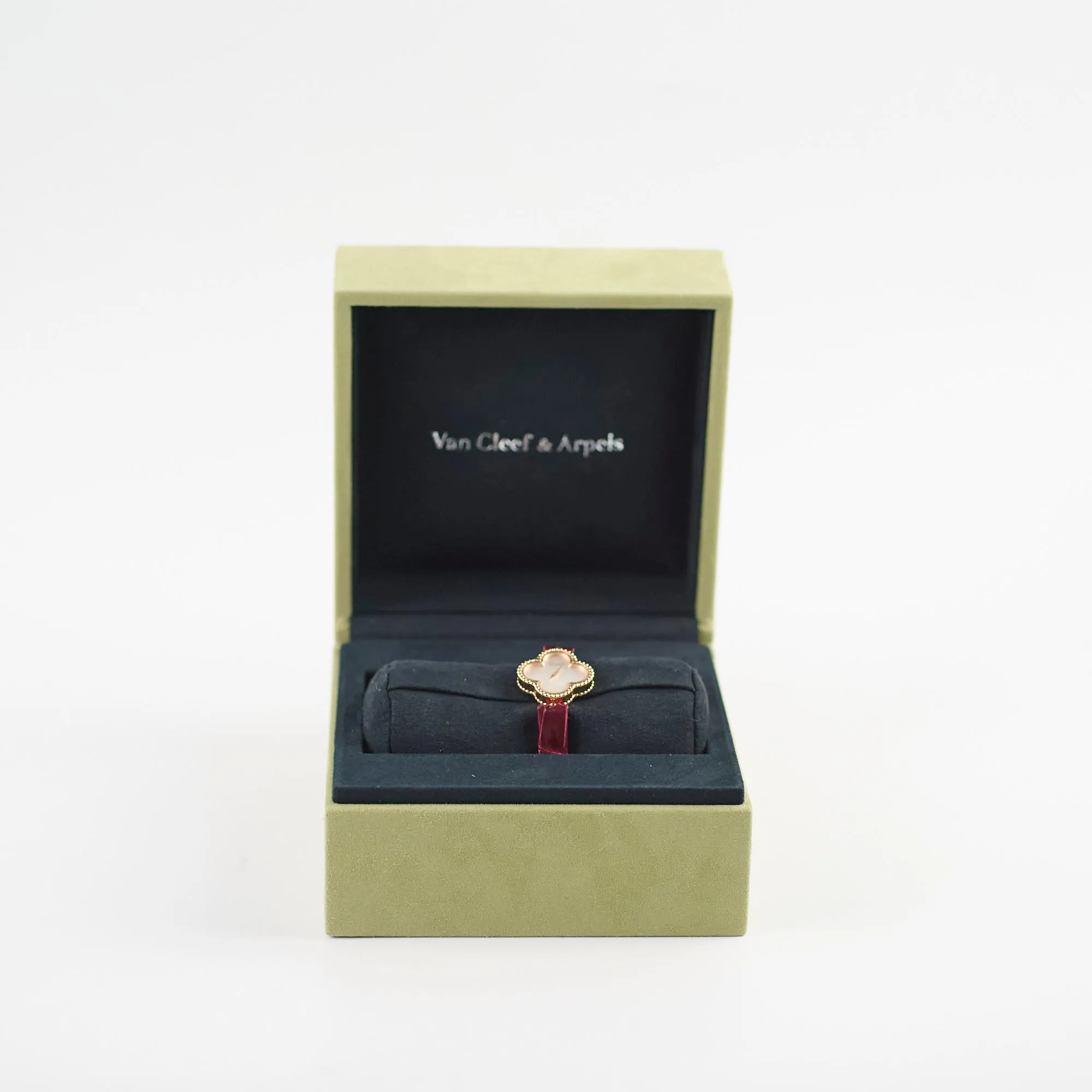 Van Cleef & Arpels Sweet Alhambra Watch 2024 VCARO8SF00